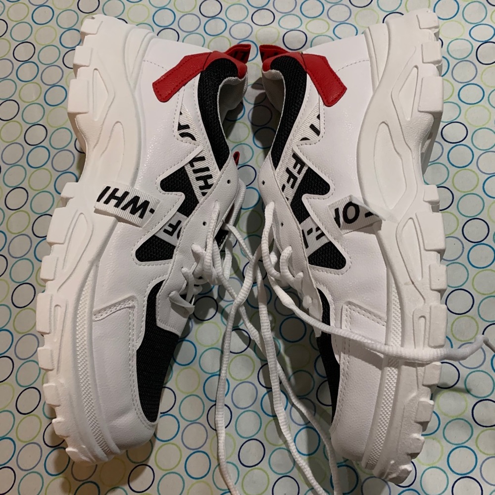 BRAND NEW Men’s size EU 44 (US11) shoe